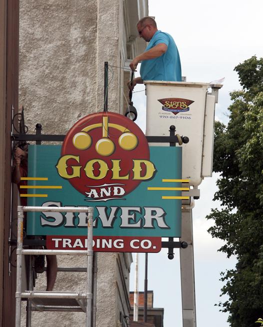 Main Street welcomes new pawn shop